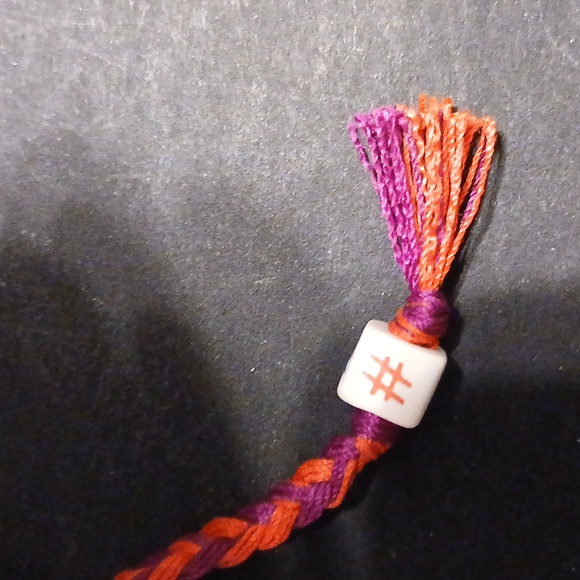 Vanessa Arizaga pull bracelet - Picture 5 of 8